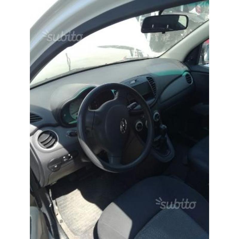 Hyundai i10 per ricambi